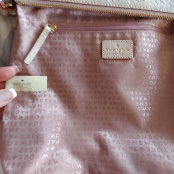 Authentic Kate Spade Penn Place Keisha Crossbody - Picture 7 of 8